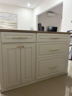 (Kategori: ) berada di . Dikirim oleh vel.declutter (ID iklan 1435900713, Gambar 1). Deskripsi: .