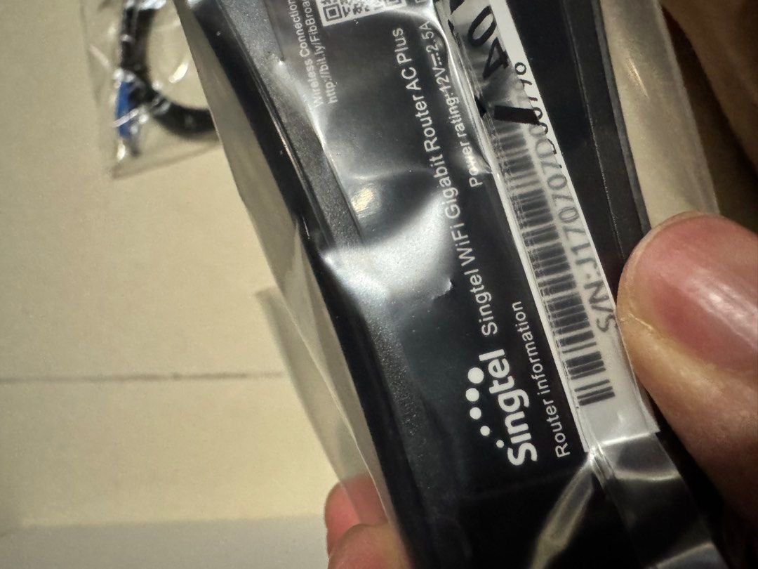 New Singtel WiFi Gigabit Router AC Plus458127546684559361