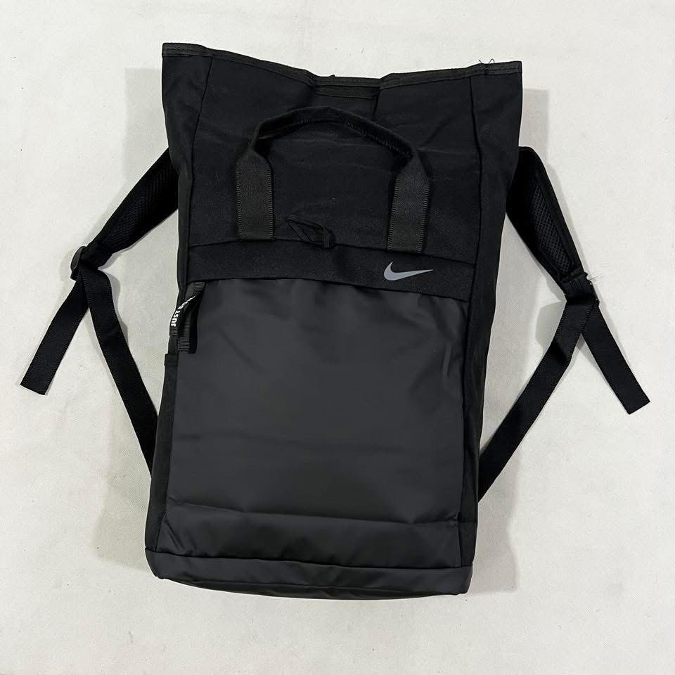 NIKE BLACK BACKPACK (Category: Backpacks) located in Manila. Submitted by scarlett_hope (Listing ID 1438833868, Image 2). Description: .