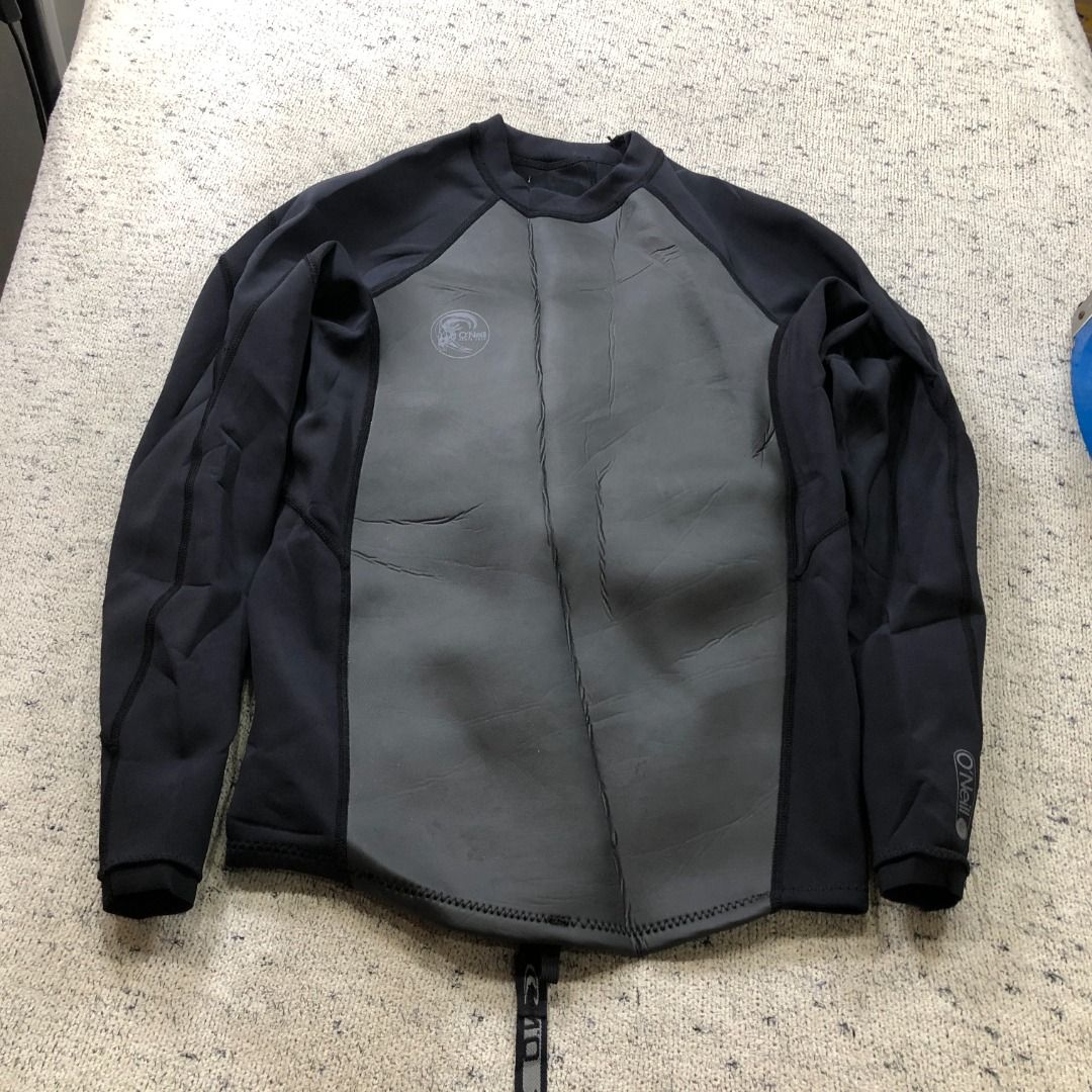O'Neill Men's O'Riginal Wetsuit 2/1mm Back Zip Jacket Medium (Category: Activewear) located in Santa Rosa. Submitted by sergids (Listing ID 1438804363, Image 2). Description: O'Neill Men's O'Riginal Wetsuit 2/1mm Back Zip Jacket Medium Great condition. Check fitting tops to ensure this fits you. Dimensions below are exact measurements, see pics as well for comparison. 9/10 Condition and Colorway Dimensions: Check pic slide for actual size and dim