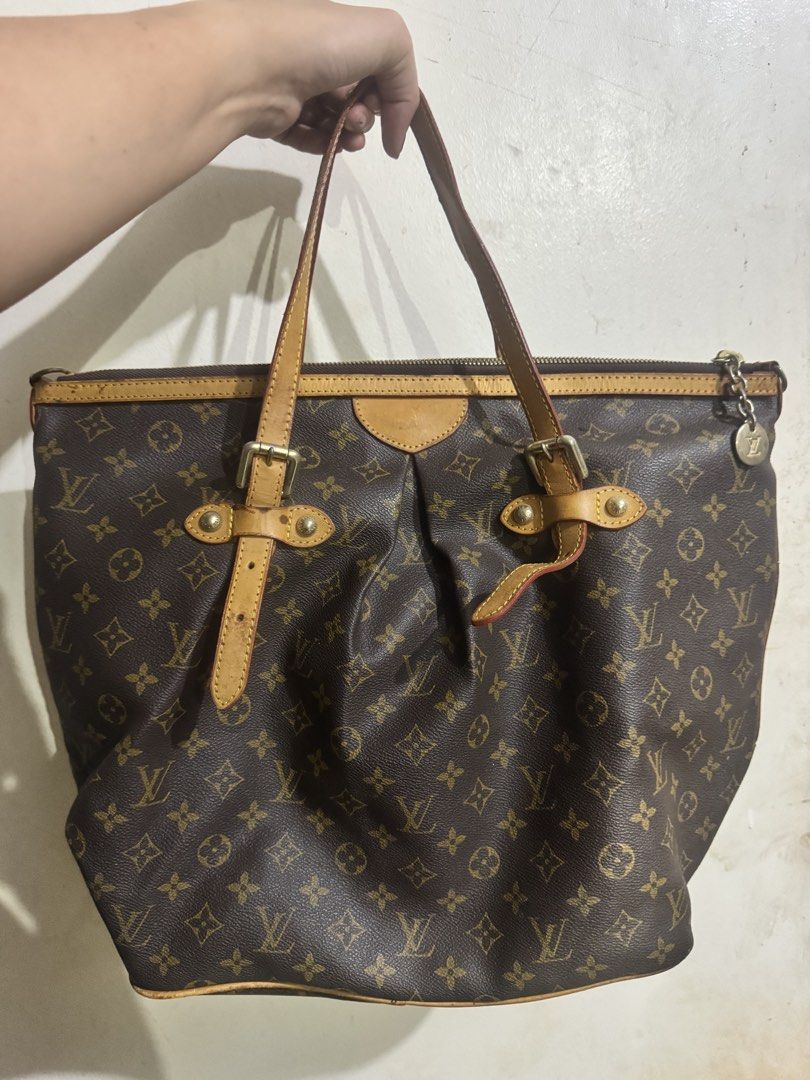 Palermo gm (Category: Luxury Bags & Wallets) located in Binan City. Submitted by maharlikasonlineshop (Listing ID 1438862114, Image 2). Description: Preowned palermo.