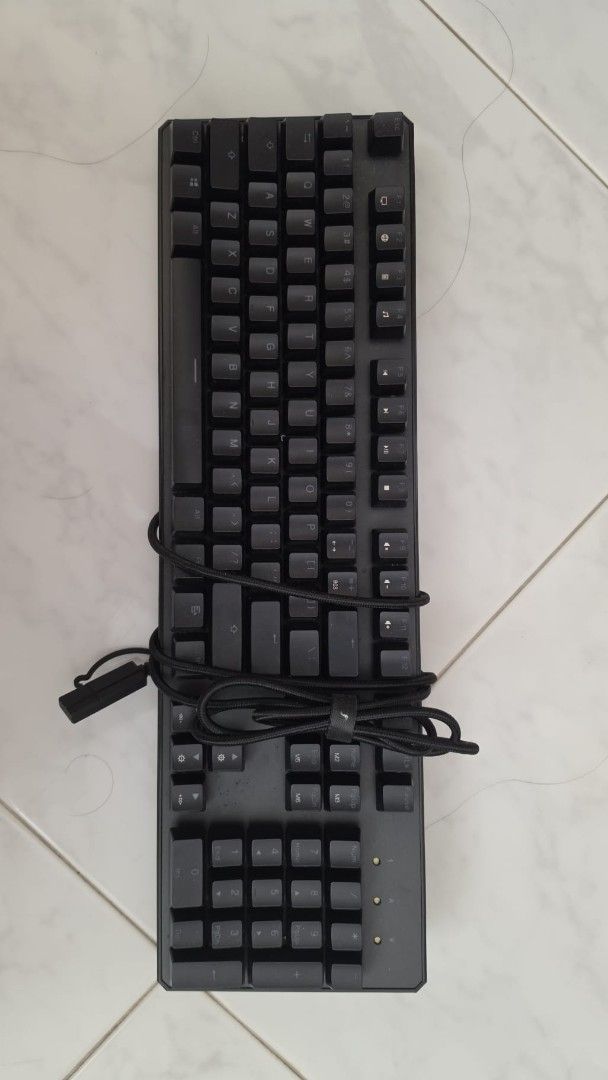 Phantom RGB Black Mechanical Keyboard458238111861319680