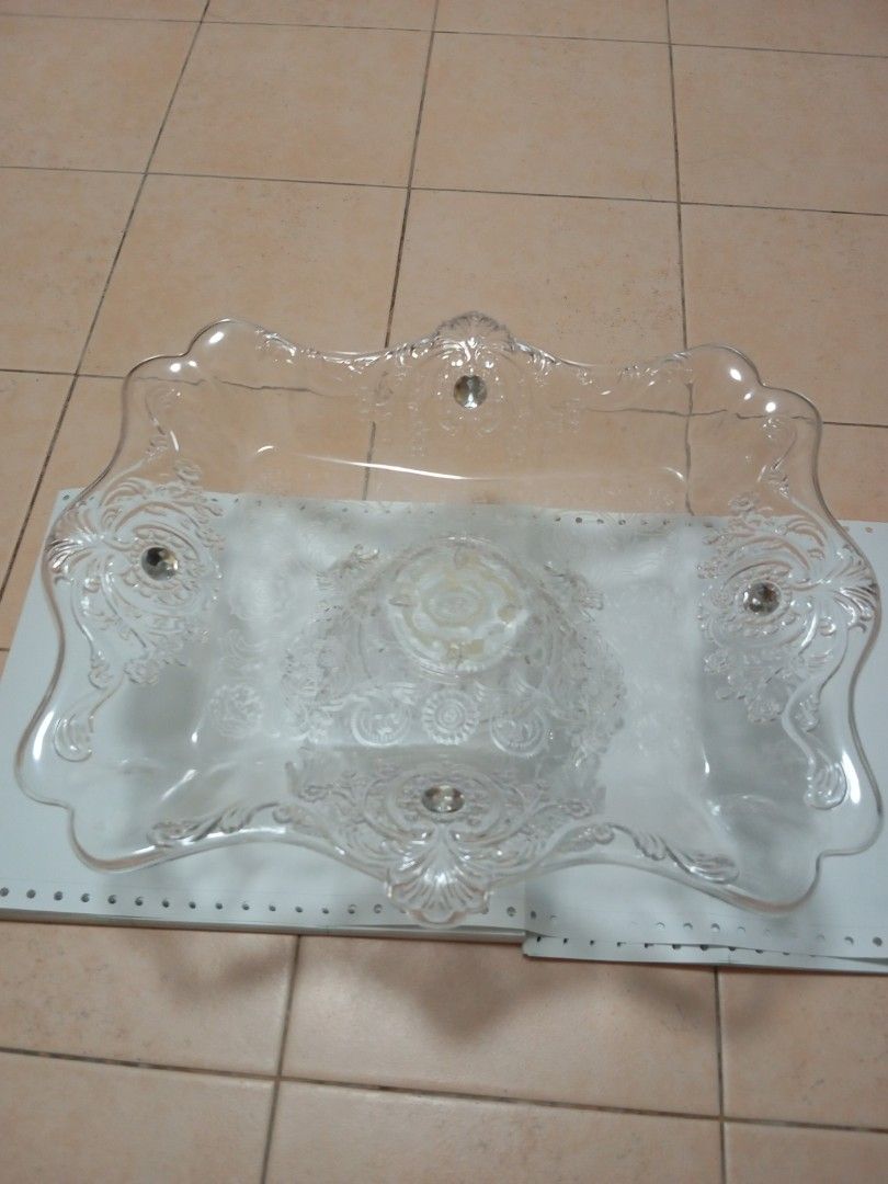Plastic Serving Tray with Stand458432256525608961