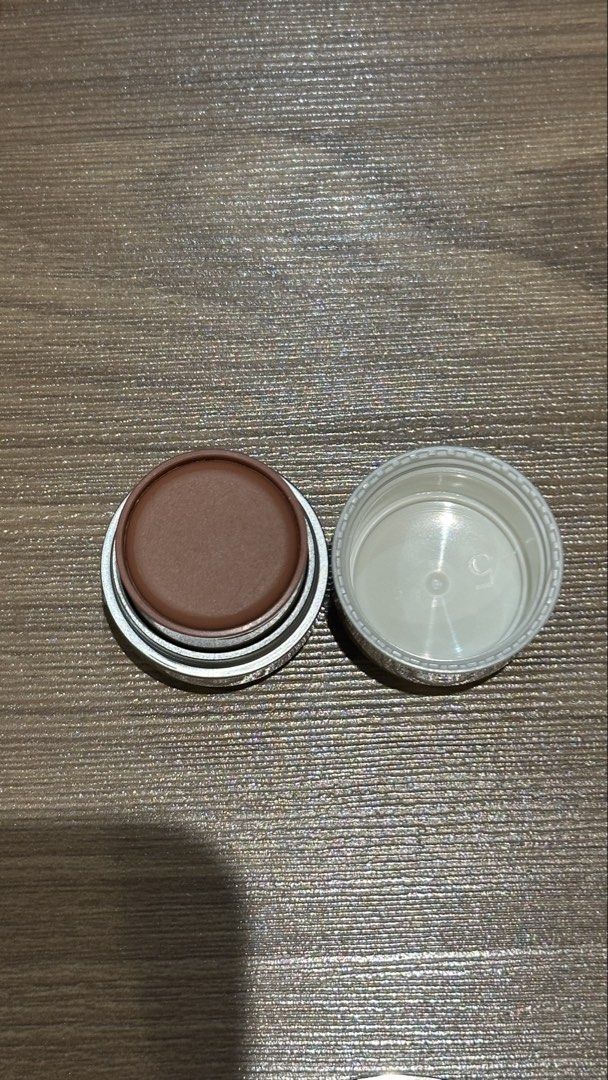 PRELOVED MAKEUP BUNDLE (Sunnies Face, Issy Cosmetics) (Category: Makeup) located in Manila. Submitted by attire_beautybyb (Listing ID 1438801010, Image 2). Description: PRELOVED Condition: Used Sunnies Setting Spray: 80% remaining (bought Feb 2025, opened around May 2025) Issy Creme Cheek Stick: Used once or twice (Bought Aug 2025) Can be bought individually Sunnies Face So good setting spray: Php450 Issy Creme Cheek Stick(Purr): Php 250 ‼️Purcha