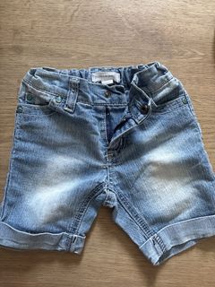 (Category: ) located in . Submitted by stitchandthings (Listing ID 1438744730, Image 1). Description: .