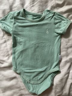(Category: ) located in . Submitted by wardrobexx (Listing ID 1438773770, Image 1). Description: .