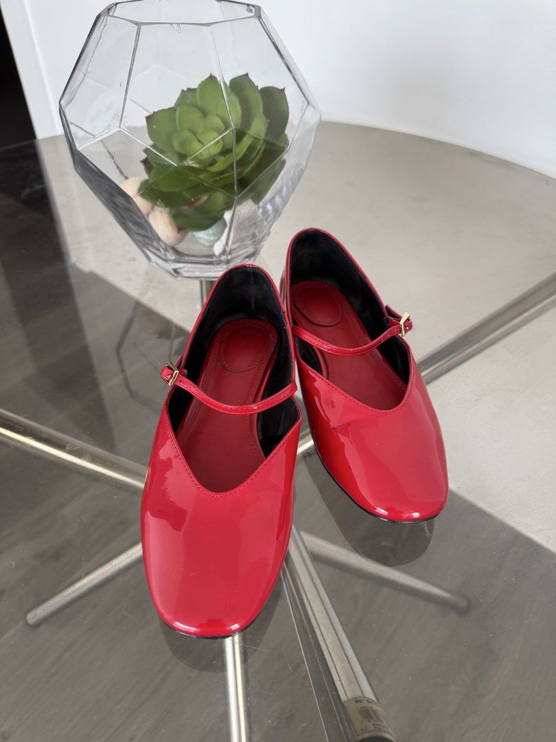 Red Patent Leather Flats (Category: Flats & Sandals) located in Taguig. Submitted by kittychum (Listing ID 1438835191, Image 1). Description: 💯 AUTHENTIC ZARA SIZE: 6 / 23CM CONDITION: 7/10.