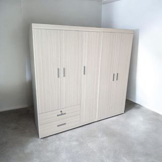 (Category: ) located in . Submitted by keldy_mitzbeds (Listing ID 1438843232, Image 1). Description: .