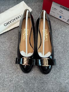 (Category: ) located in . Submitted by comfyshoe (Listing ID 1438841972, Image 1). Description: .