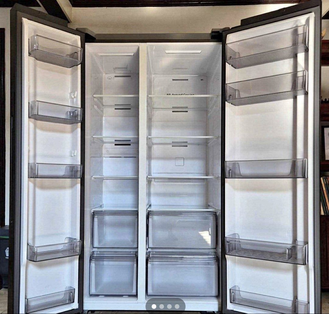 Samsung 2 door fridge (Category: Refrigerators and Freezers) located in Cainta. Submitted by briche (Listing ID 1438814220, Image 2). Description: Samsung 2door ref, Good as new selling for 45,000php FEATURES: • 22.8 cu.ft • Side By Side • No Frost • Digital Inverter Technology • SmartThings • Al Energy Mode • All-Around Cooling • Spacemax Technology • Egg Tray • Ice Tray • Clean White • Type B-2 Flat + Ground Plug • 250 watts.