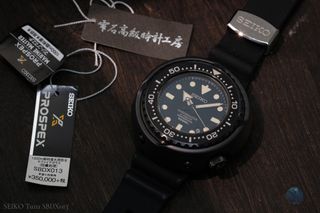 （分類：）位於 。 由 klwatch1997 提交（商品編號 1438731237，圖片 1）。簡介： 。
