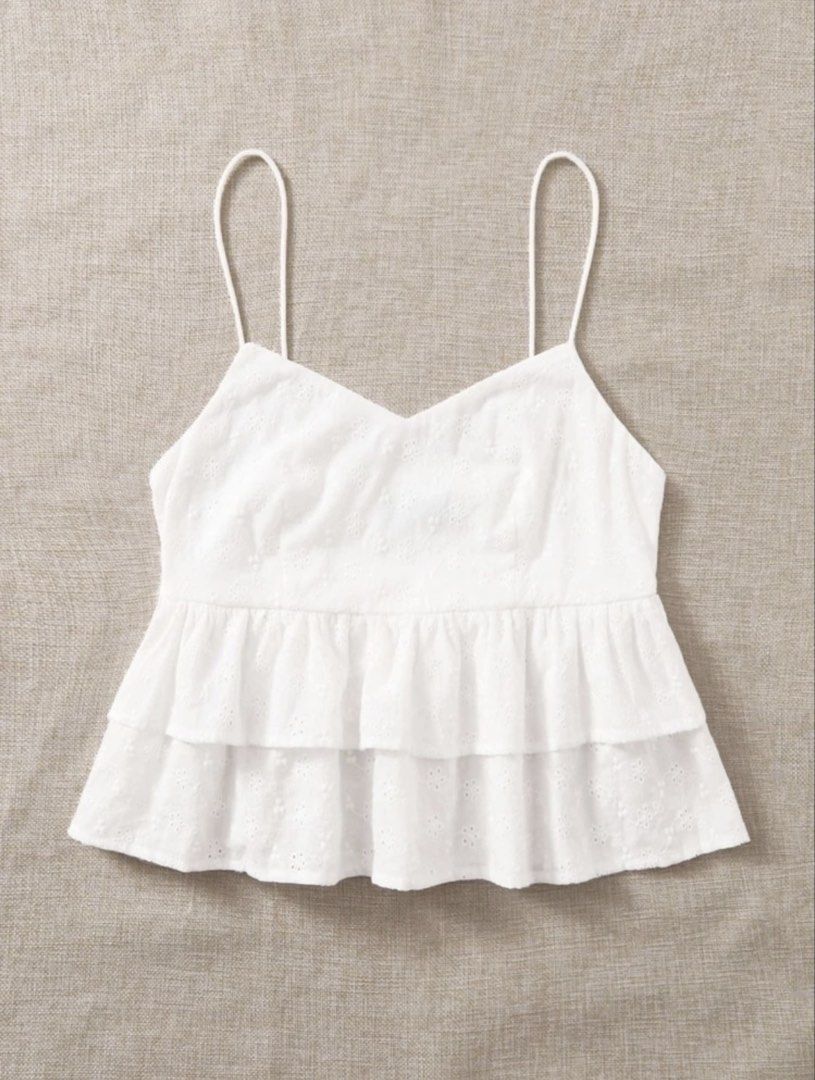 SHEIN White Floral Cami Blouse Top (Category: Blouses) located in Las Pinas. Submitted by pastaisbae (Listing ID 1438867515, Image 1). Description: size xs.