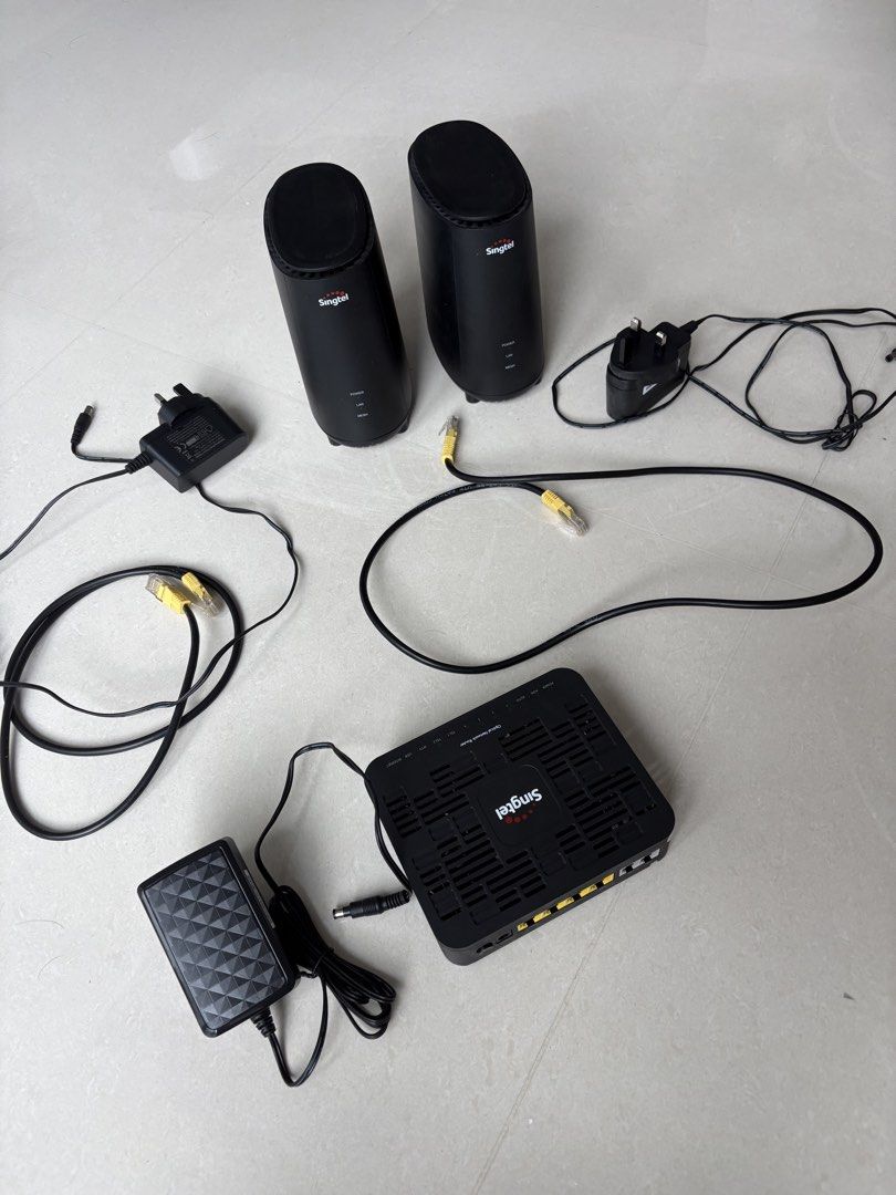 Singtel Optical Network Router and 2 Mesh WiFi  6 Set458348286989445120