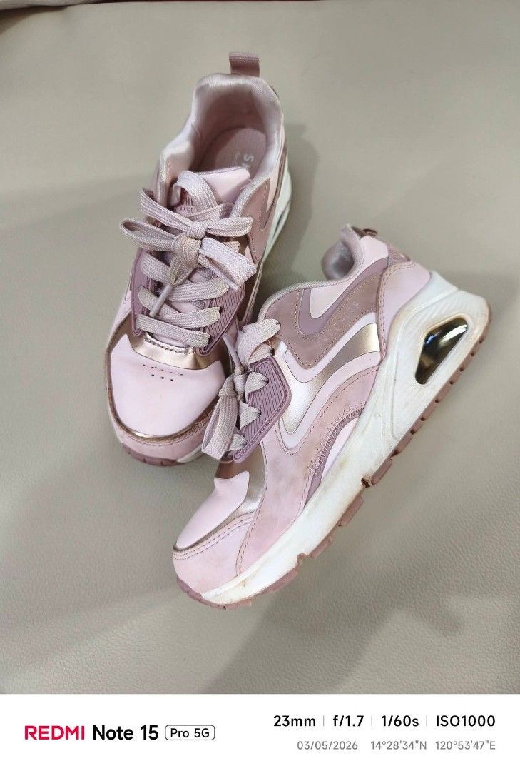 Sketchers for kids (Category: Sneakers) located in Cavite. Submitted by janetglory (Listing ID 1438743264, Image 1). Description: for sale sketchers for kids actual photos already posted 100% galing US location cavite city open for lalamove direct pm nalang :).