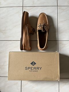 (Category: ) located in . Submitted by clothing_shoes24 (Listing ID 1438767065, Image 1). Description: .
