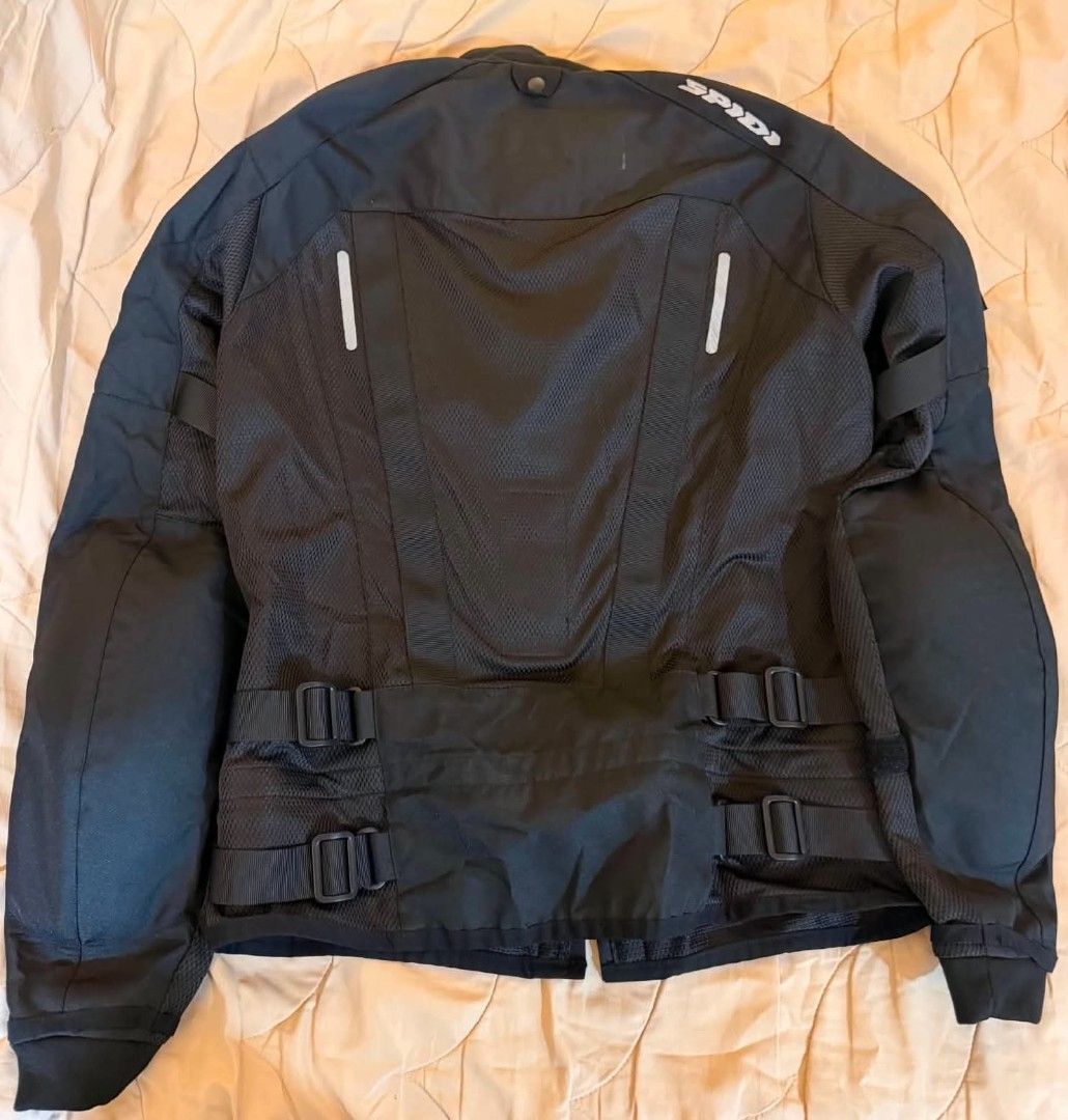 Spidi riding jacket (Category: Coats, Jackets and Outerwear) located in Taguig. Submitted by bea_830 (Listing ID 1438861163, Image 2). Description: spidi motorcycle riding jacket Medium RFS: decluterring.
