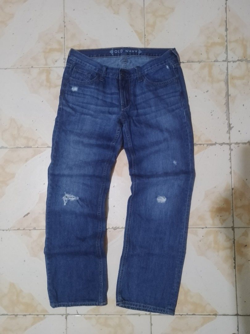 Straight cut Old Navy Distressed Jeans - Size 8 (Category: Jeans) located in Bulacan. Submitted by libiran.1 (Listing ID 1438825146, Image 1). Description: - Old Navy jeans - Classic blue wash - Button closure with Old Navy logo - Distressed design - Size 8, regular fit - 100% cotton.