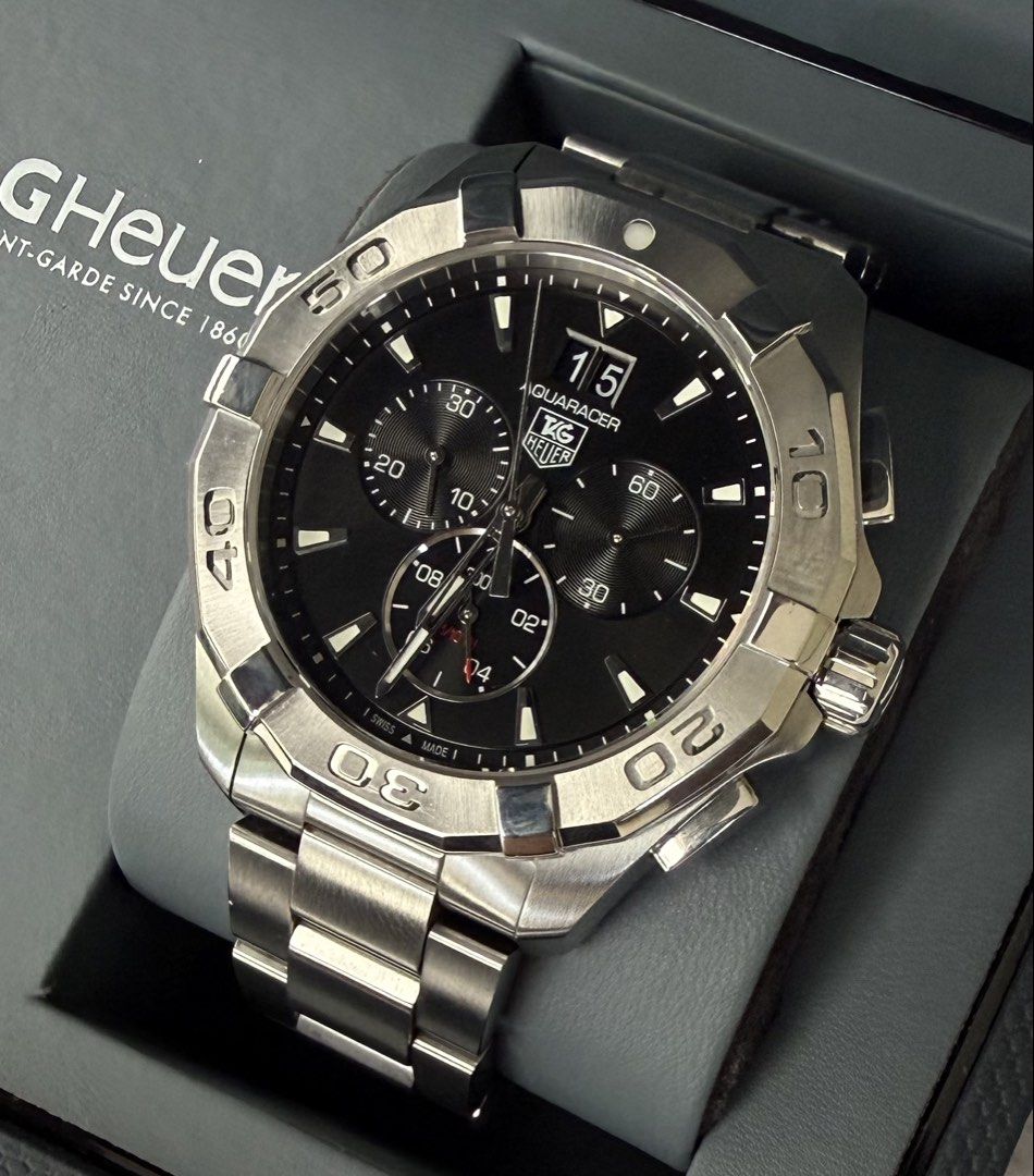 Tag Heuer Aquaracer Chronograph (Category: Luxury Watches) located in Quezon City. Submitted by pedro_demain (Listing ID 1438796544, Image 1). Description: Tag heuer Aquaracer Cay1110 model 43mm quartz With box,manual ,warranty card & extra link 9/10 condition Qc & Bgc area 09955225741.