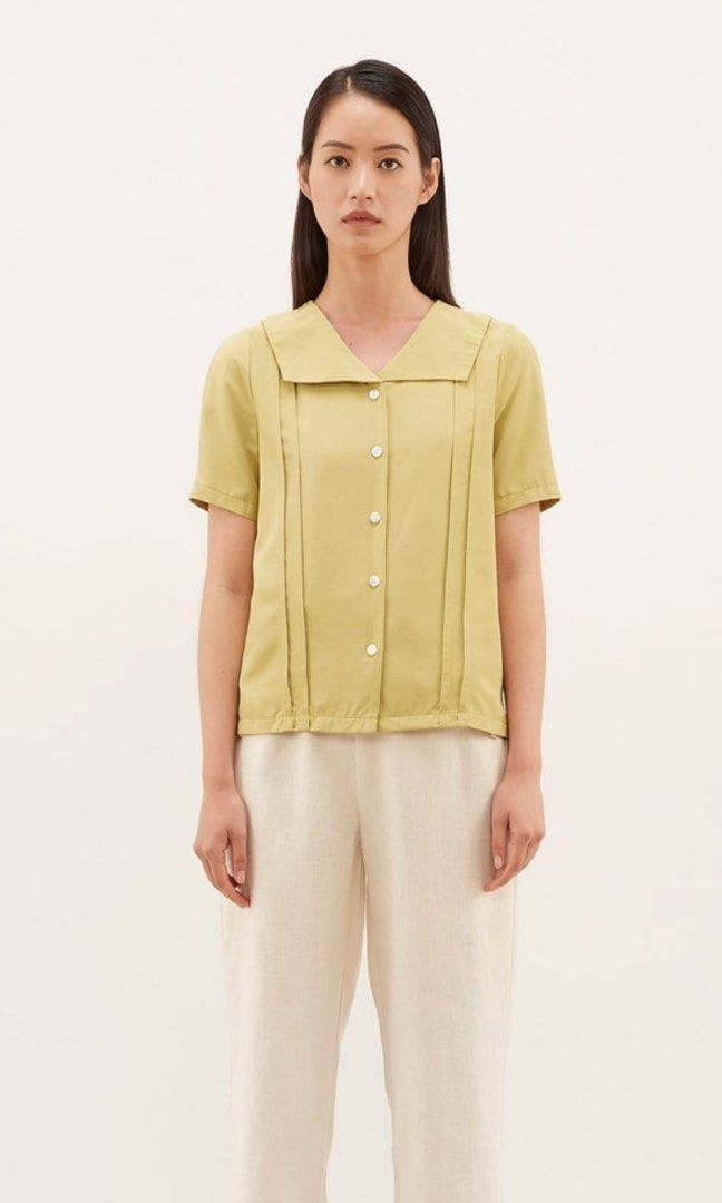 The Editor's Market Filma Top (Category: Sleeveless) located in Las Pinas. Submitted by winteeer (Listing ID 1438815539, Image 3). Description: 1pc 400 2pcs 375 3pcs 350 MEASUREMENTS: BUST 36” LENGTH 22.5”.