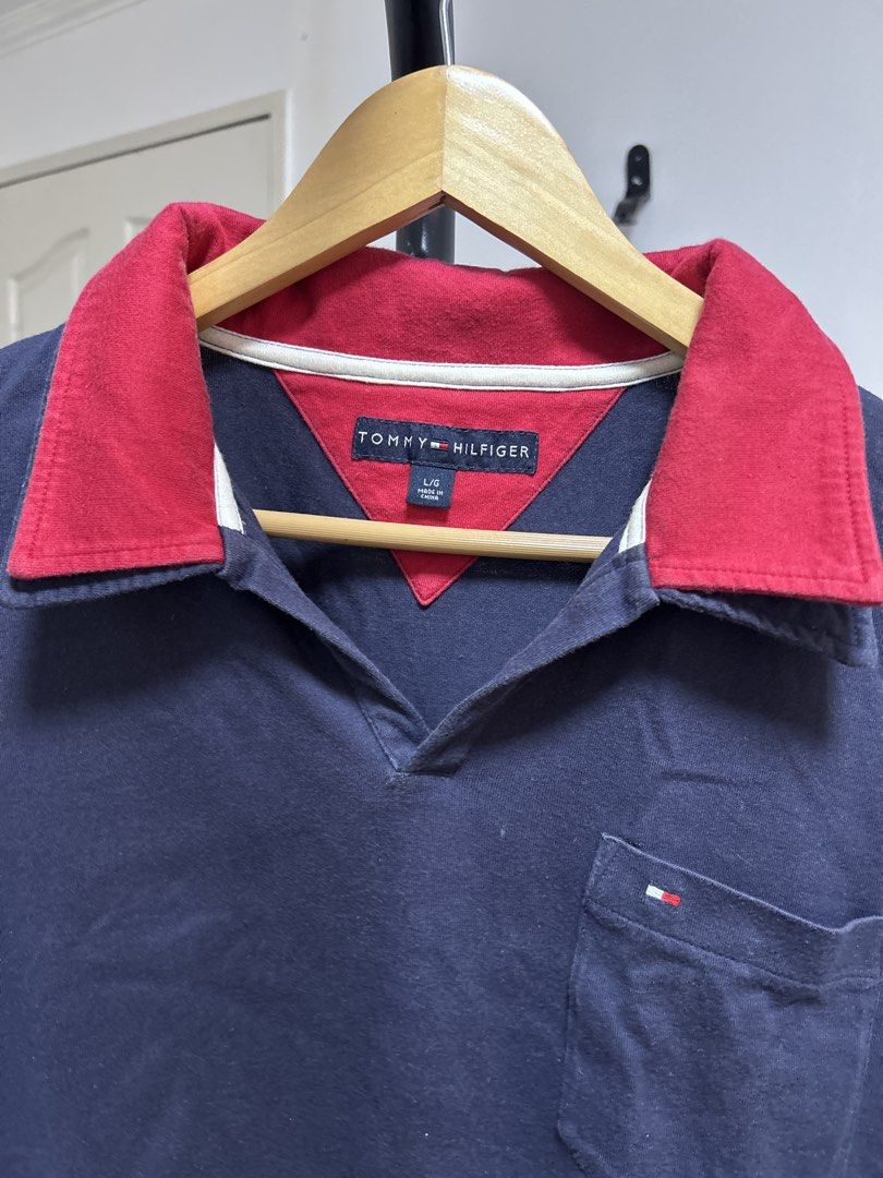 Tommy Hilfiger Polo Sweatshirt - L (Category: Coats, Jackets and Outerwear) located in Manila. Submitted by jdjdnxei (Listing ID 1438710475, Image 3). Description: .