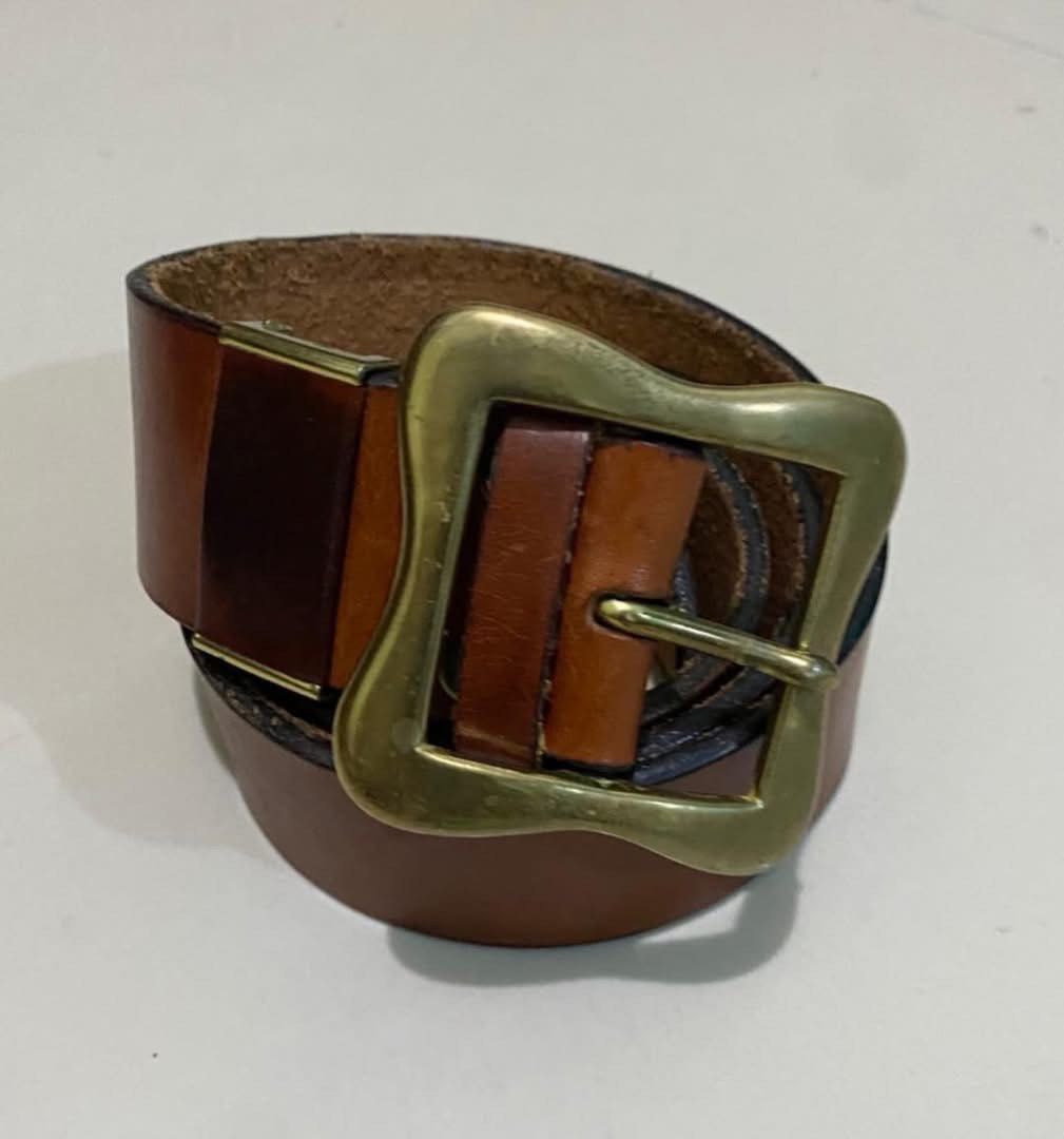 Unbranded brown leather belt a Solid Brass buckle Legit/Authentic Source Japan (Category: Belts) located in Davao. Submitted by arthury421 (Listing ID 1438828488, Image 1). Description: Sale❗️Unbranded brown leather belt a Solid Brass buckle Legit/Authentic Source Japan Versatile accessory suitable for casual and formal styles Leather, Genuine leather Size measure on tape: L- from edge of leather to the buckle 40.5inch W- 1inch Pls see photo. Con