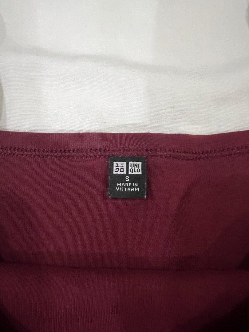 Uniqlo Maroon Tank Top (Category: Sleeveless) located in Makati City. Submitted by mariamarts (Listing ID 1438862066, Image 2). Description: .