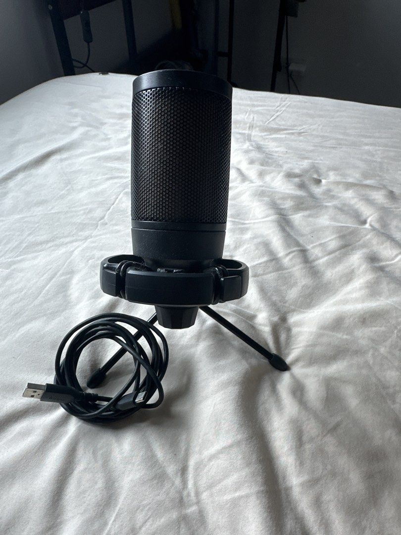 USB Condenser Microphone with Tripod (Category: Microphones) located in Quezon City. Submitted by boblaks (Listing ID 1438751662, Image 1). Description: - Black USB condenser microphone - Includes tripod stand and USB cable - Ready to use out of the box - Perfect for vocals, podcasts, and streaming - Simple and effective audio solution.
