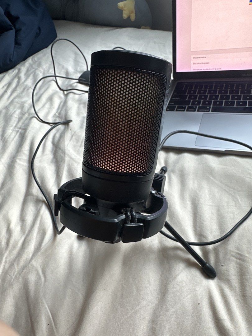 USB Condenser Microphone with Tripod (Category: Microphones) located in Quezon City. Submitted by boblaks (Listing ID 1438751662, Image 3). Description: - Black USB condenser microphone - Includes tripod stand and USB cable - Ready to use out of the box - Perfect for vocals, podcasts, and streaming - Simple and effective audio solution.