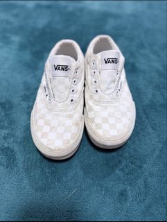 (Category: ) located in . Submitted by jla.closet (Listing ID 1438753244, Image 1). Description: .