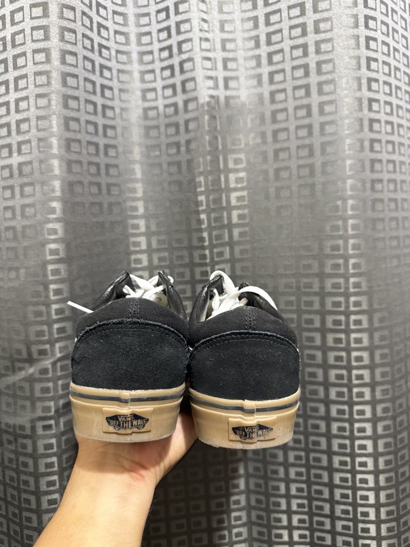 Vans Old Skool Black Gum Sole (Category: Sneakers) located in General Santos City (Dadiangas). Submitted by jrmyjrmyyy (Listing ID 1438879752, Image 3). Description: FOR SALE ‼️ Vans Oldskool Gumsole Size 9.5M No issues Almost new 5 times lang nako nagamit 100% original Wala nay box. Nalabay na (Ga guot2 lang 😂) RFS: Medyo luag sa akoa SRP: 4498 Selling for 3000 (Negotiable) Gensan location Can ship nationwide.