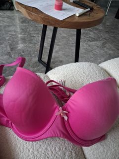 (Category: ) located in . Submitted by eteteee (Listing ID 1438778374, Image 1). Description: .