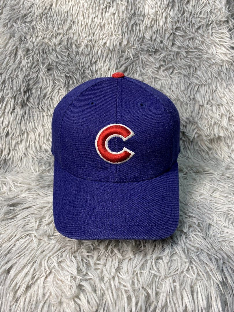 Vintage 90's MLB Chicago Cubs Snapback (Category: Caps & Hats) located in Solano. Submitted by solothrifting (Listing ID 1438879435, Image 1). Description: Vintage 90's MLB Chicago Cubs Snapback Condition: 9/10 minor snap, top button issue Size on tag: One Size Fits All . M/Mine: 1,150 + Shipping Fee.