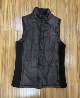 (Category: ) located in . Submitted by everythingbrandedpreloved_ (Listing ID 1438848427, Image 1). Description: .