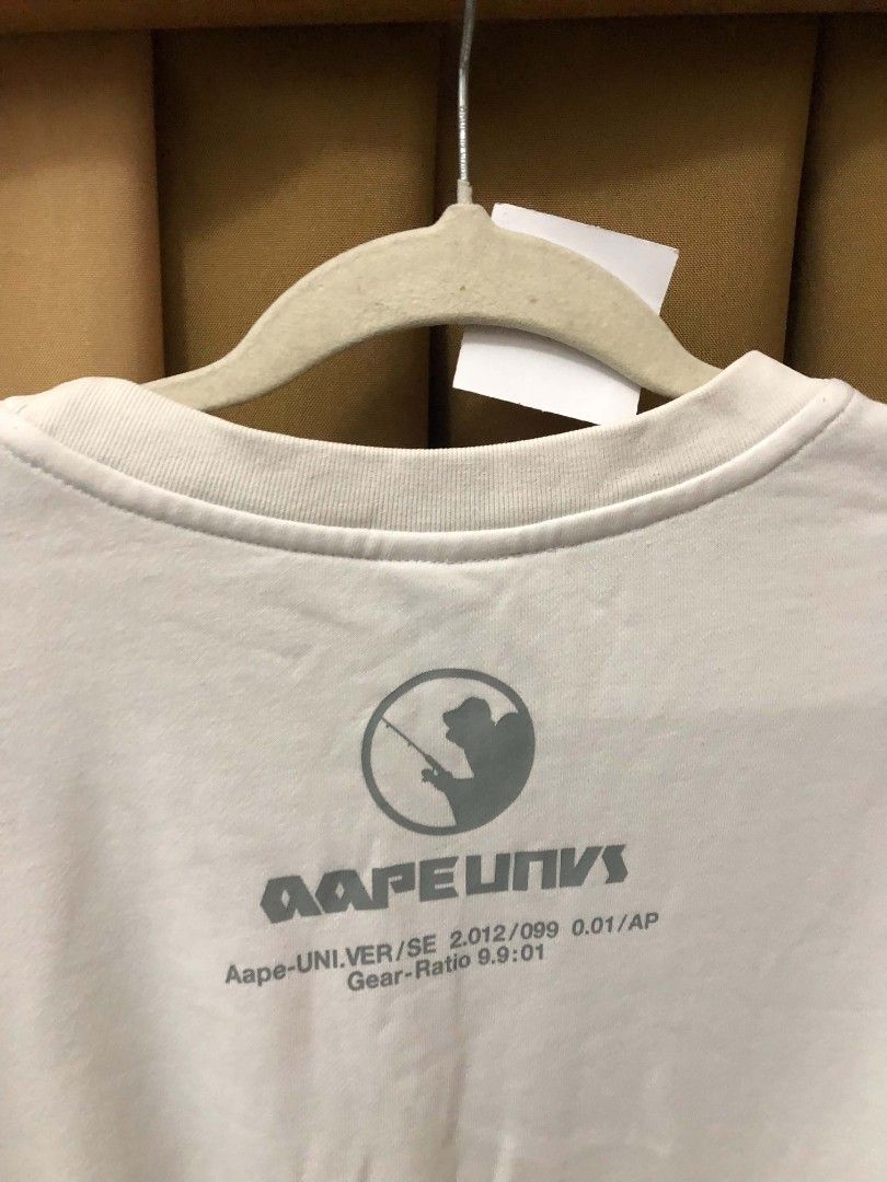 white Aape by A Bathing Ape graphic T-shirts (Category: Tshirts & Polo Shirts ) located in San Mateo. Submitted by ljrosales29 (Listing ID 1438854939, Image 2). Description: .