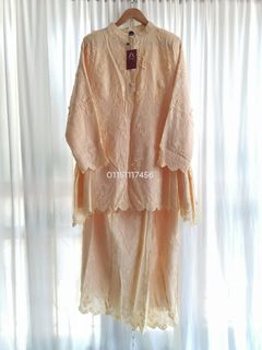 (Category: ) located in . Submitted by _random_preloved_ (Listing ID 1438864923, Image 1). Description: .