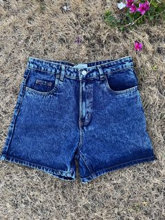 (Category: ) located in . Submitted by kat_declutter (Listing ID 1438831529, Image 1). Description: .