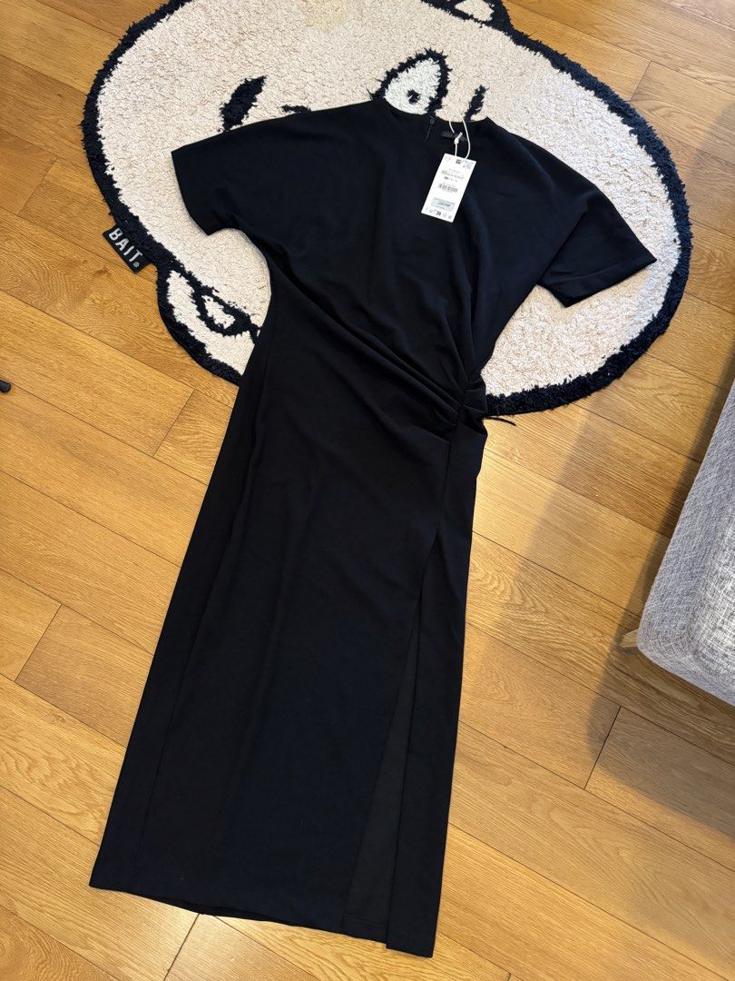Zara Dress (Category: Dresses) located in Makati City. Submitted by MyPurchases2021 (Listing ID 1438844927, Image 2). Description: Authentic Zara Brand new with tag!.