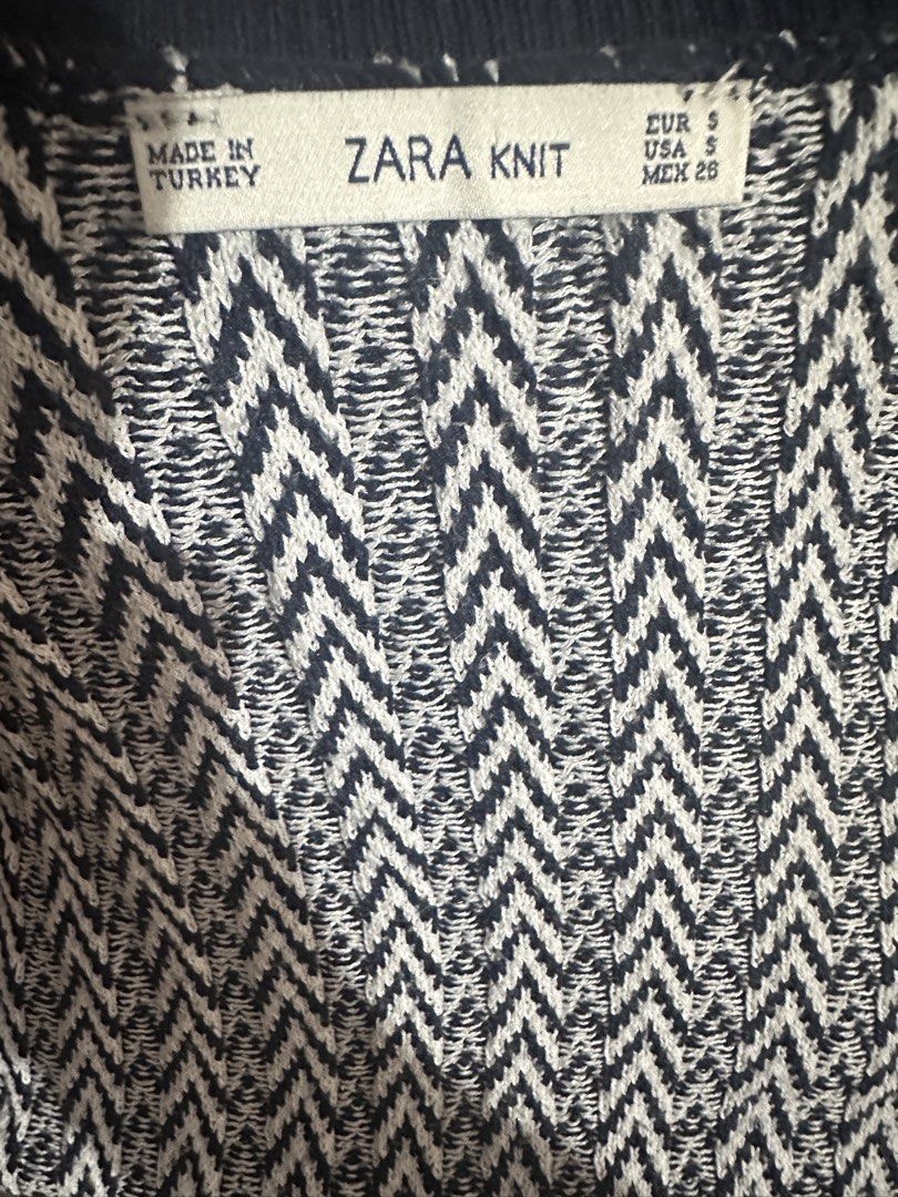Zara Knit Dress - Size S (Category: Dresses) located in Quezon City. Submitted by strawberryshortcake21 (Listing ID 1438830551, Image 3). Description: Stylish knit dress from Zara. Features a unique chevron pattern in navy and white. The dress has long sleeves and a flattering silhouette. It is a size S. Perfect for travel or everyday wear. Made in Turkey..