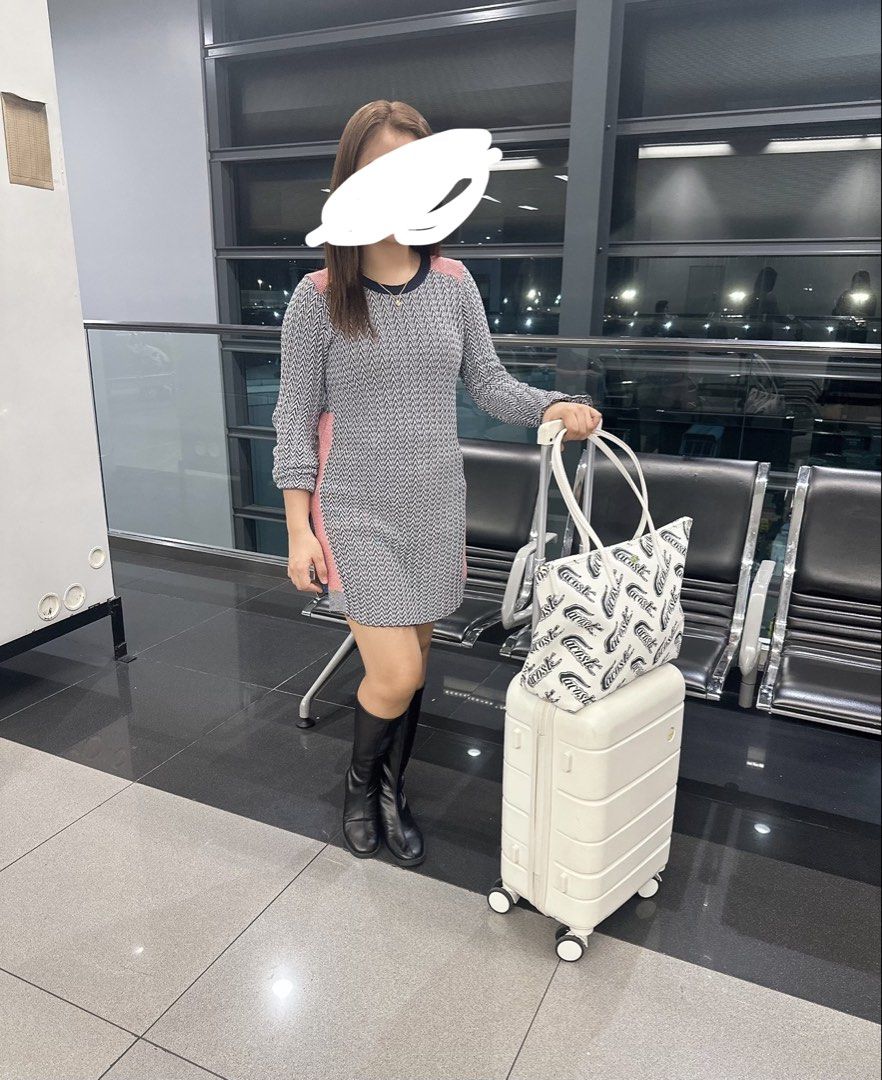Zara Knit Dress - Size S (Category: Dresses) located in Quezon City. Submitted by strawberryshortcake21 (Listing ID 1438830551, Image 1). Description: Stylish knit dress from Zara. Features a unique chevron pattern in navy and white. The dress has long sleeves and a flattering silhouette. It is a size S. Perfect for travel or everyday wear. Made in Turkey..