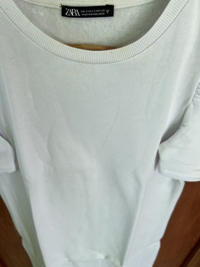 Zara Puff Sleeve T-shirt (Category: Shirts) located in San Fernando. Submitted by prettyfinds2021 (Listing ID 1438750161, Image 2). Description: - Zara t-shirt with puff sleeves - Round neckline - Available colors: White, Light Purple - Size: S - Made in Bangladesh ***GET THE TWO ZARA PUFF SLEEVES DRESSES FOR ONLY ₱1,000***.