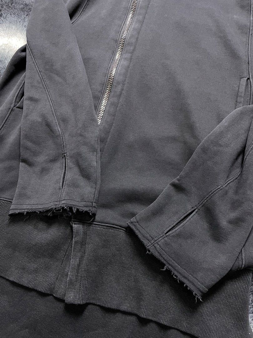 ZeroSecond Distressed Asymmetrical Hoodie (Category: Hoodies) located in Batangas. Submitted by memento___ (Listing ID 1438750203, Image 3). Description: Size on tag: Free Length: 33.7” (front), 37.7 (back) Pit to pit: 20.5” Shoulder: 20.2” Sleeve Length: 27” Flaw/s: faded 1850 PHP.