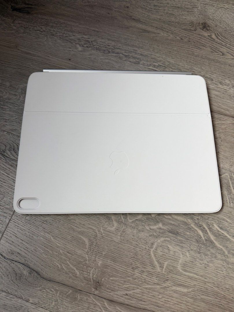13” iPad Air Magic Keyboard - White442781433846845443