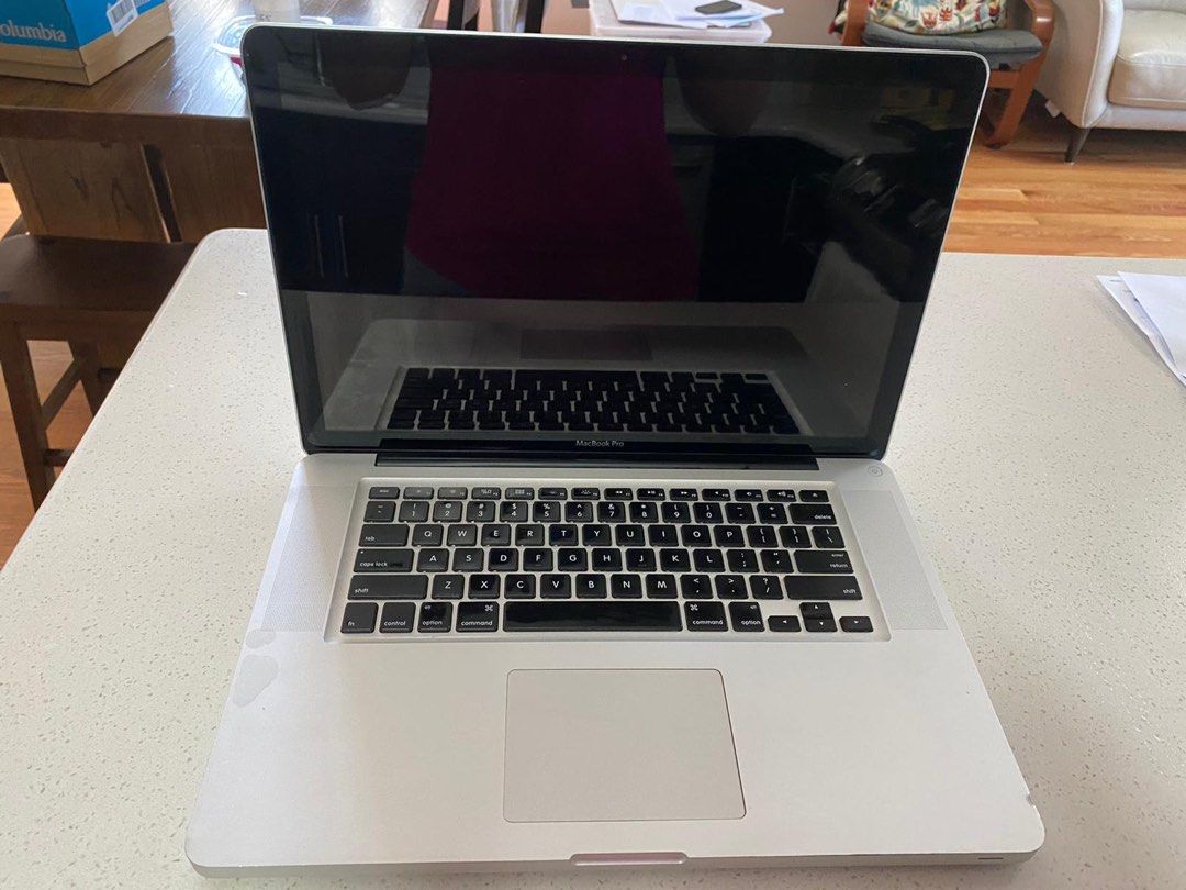 15.6 A1286 MacBook Pro443119492305397760