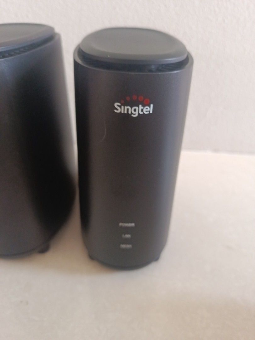 2 Singtel Wifi 6 Mesh Extenders442900258698700801