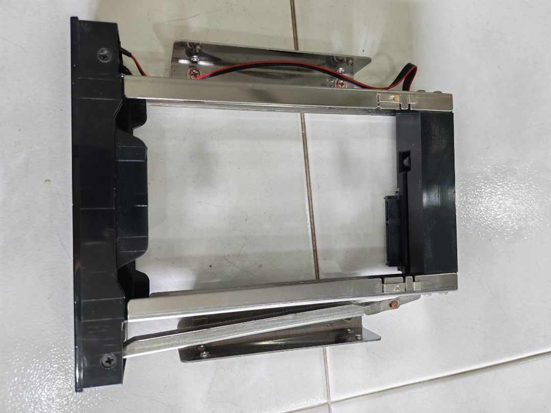 3.5" SATA HDD Enclosure442902036150364163