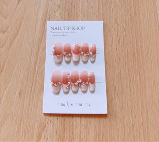 (Category: ) located in . Submitted by mignonette_closet (Listing ID 1435641489, Image 1). Description: .