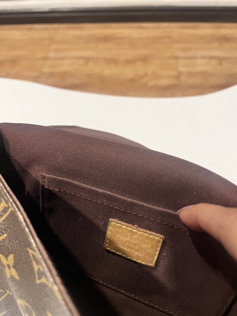 💯 Louis Vuitton MM Favorite (Category: Luxury Bags & Wallets) located in Binan City. Submitted by iamptetty (Listing ID 1435667283, Image 2). Description: Authentic Normal signs of usage .