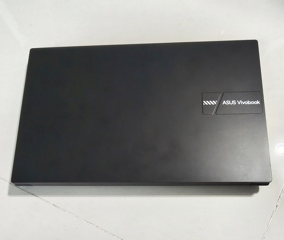 Almost New! ASUS Vivobook Laptop 15.6in