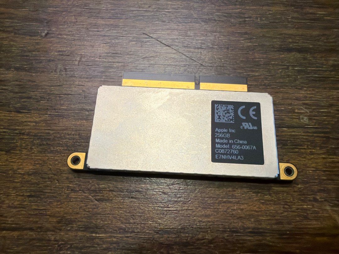 Apple 256GB SSD442882633478983680