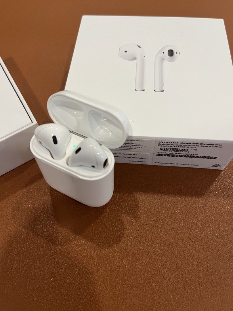 Apple AirPods (2nd Generation)